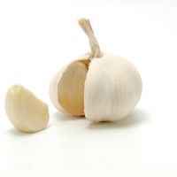 Garlic that has been broken open