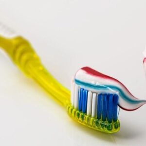 Does toothpaste help cold sores.